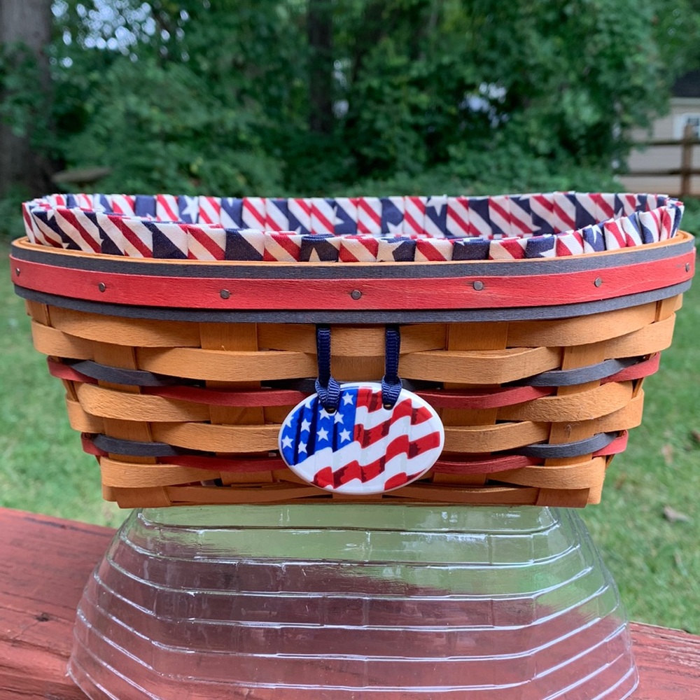 Longaberger 1999 All American Basket Blue Ribbon Bread Basket